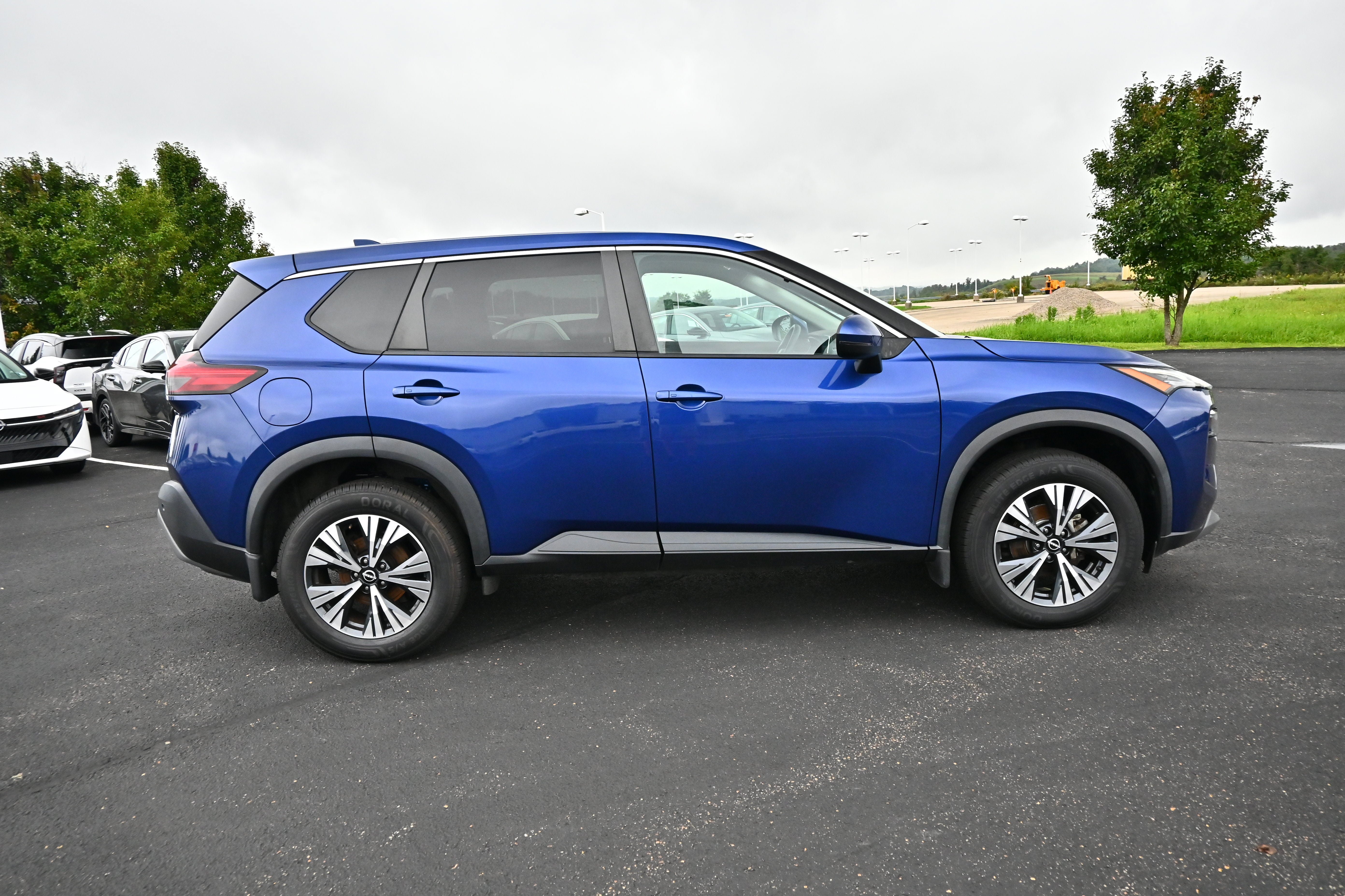 Certified 2022 Nissan Rogue SV AWD/4WD image 5