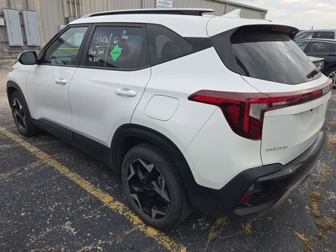 Used 2025 Kia Seltos S image 3