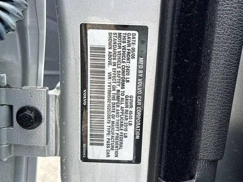 Used 2006 Volvo S60 2.5T AWD/4WD image 26
