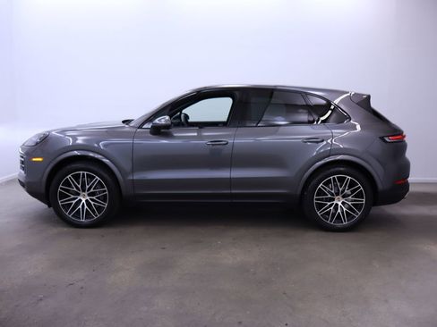 New 2024 Porsche Cayenne image 2