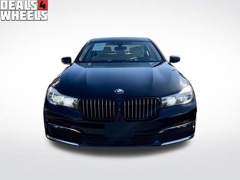 Used 2018 BMW 740i xDrive AWD/4WD image 2