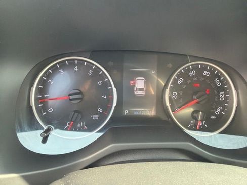Used 2019 Toyota RAV4 LE AWD/4WD image 8