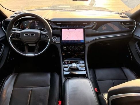 Used 2024 Jeep Grand Cherokee Overland w/ Luxury Tech Group IV AWD/4WD image 14