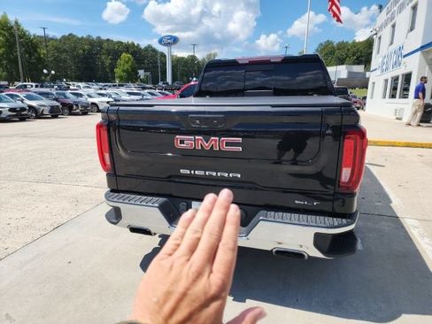 Used 2021 GMC Sierra 1500 SLT w/ SLT Premium Package AWD/4WD image 15