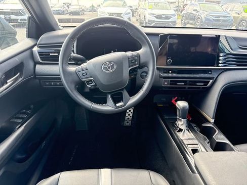 Used 2025 Toyota Camry SE FWD image 19