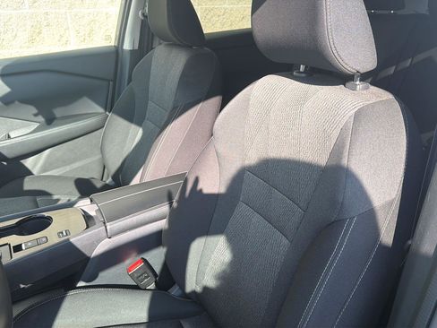 Used 2025 Nissan Rogue SV FWD image 7