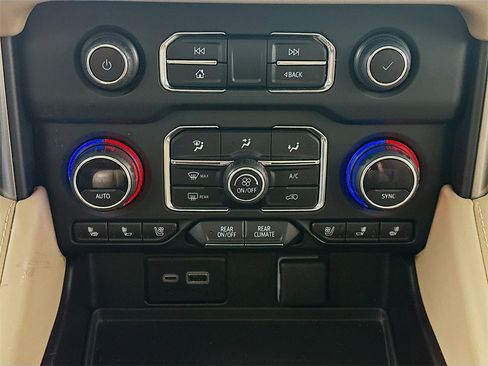 Used 2023 Chevrolet Tahoe Premier image 18