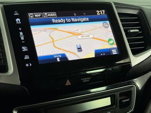 Used 2017 Honda Pilot Touring image 17