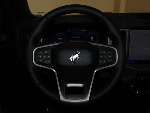 New 2025 Ford Bronco Outer Banks AWD/4WD image 24