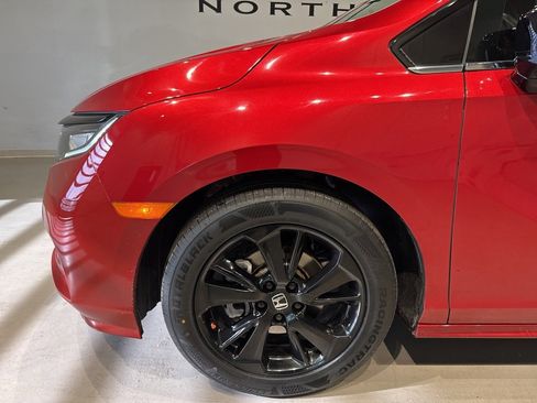 Used 2023 Honda Odyssey Sport image 7