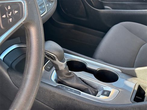 Certified 2024 Chevrolet Malibu LT image 12