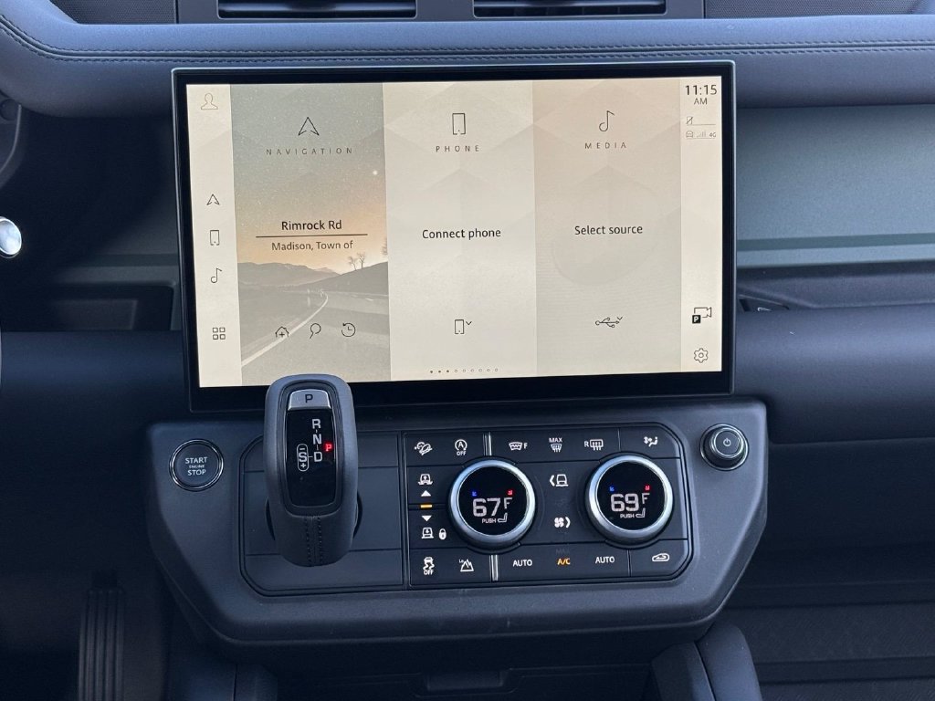 New 2026 Land Rover Defender 110 AWD/4WD image 12
