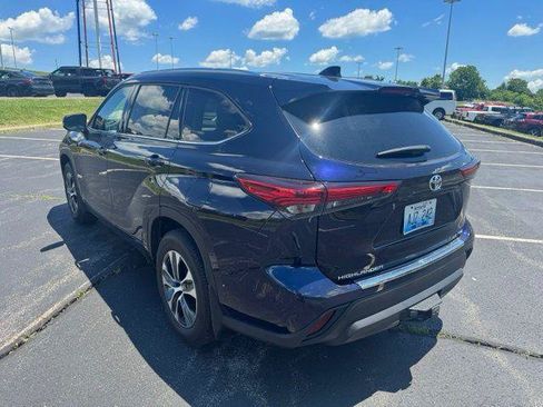 Certified 2020 Toyota Highlander XLE AWD/4WD image 5