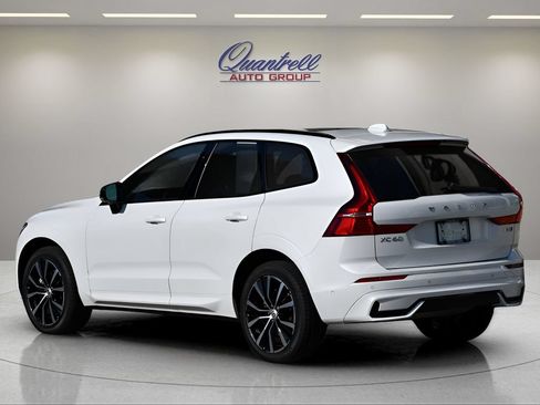 Used 2025 Volvo XC60 B5 Plus AWD/4WD image 6