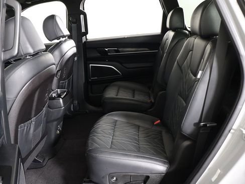 Used 2023 Kia Telluride SX X-Line image 38