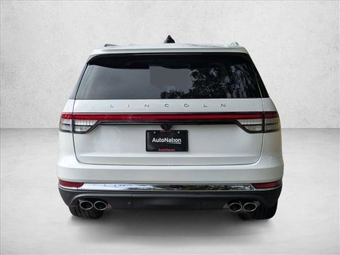 New 2026 Lincoln Aviator Reserve image 9