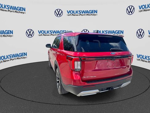 Used 2025 Ford Explorer Platinum w/ LUX Leather Package AWD/4WD image 12