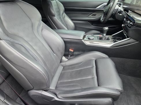 Used 2025 BMW M4 Coupe w/ Executive Package RWD image 12