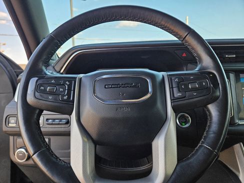 Used 2021 GMC Yukon Denali RWD image 11