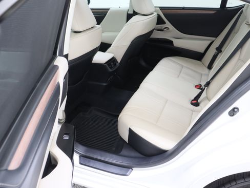 Used 2025 Lexus ES 350 Ultra Luxury w/ Accessory Package (Z2) FWD image 30