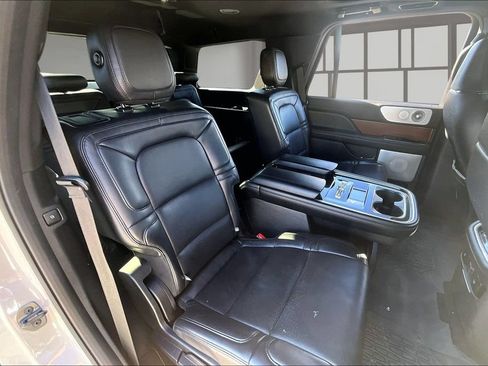 Used 2020 Lincoln Navigator Reserve w/ Equipment Group 208A Reserve RWD image 23