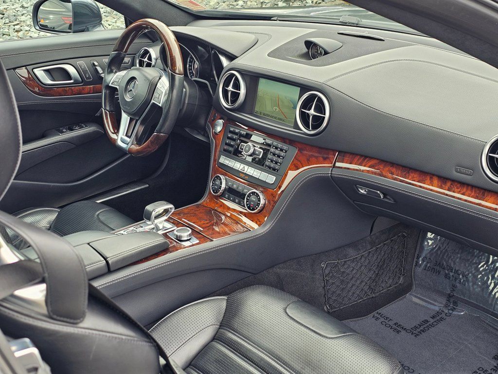 Used 2015 Mercedes-Benz SL 63 AMG image 25