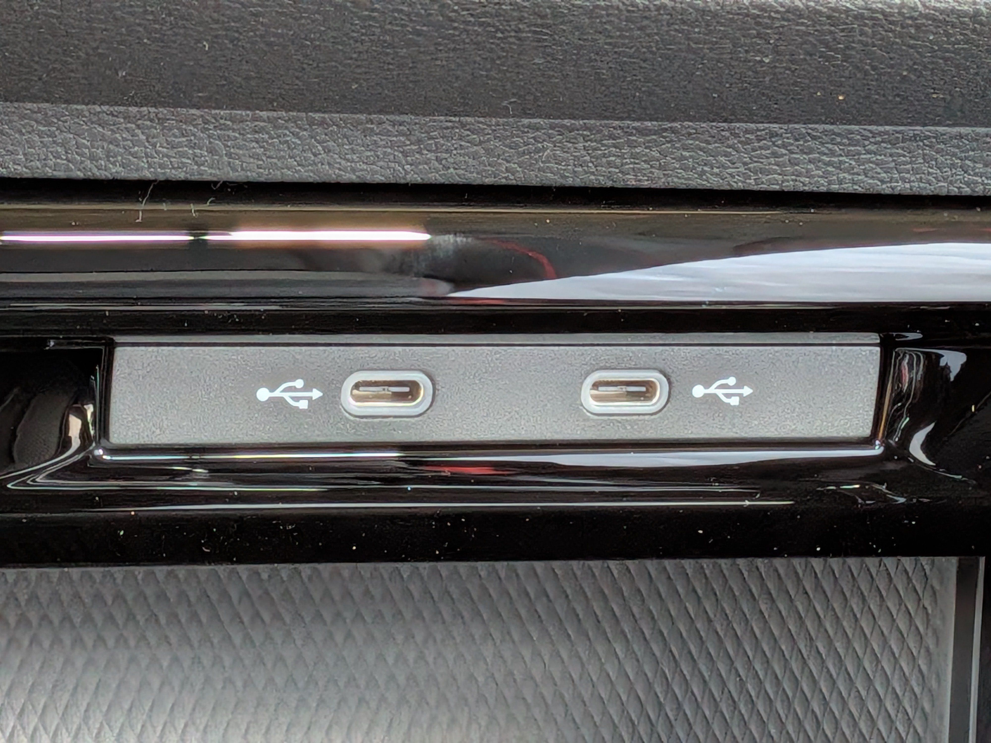 New 2026 Volkswagen GTI SE FWD image 21