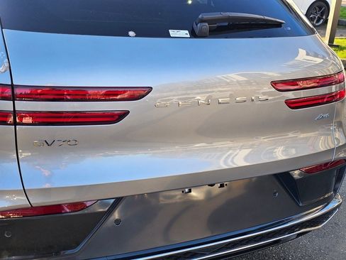 New 2026 Genesis GV70 2.5T Advanced image 25