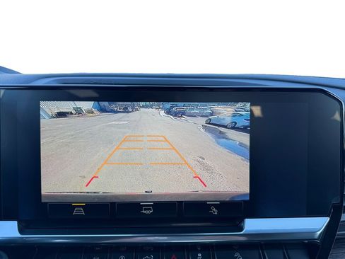 Used 2025 Chevrolet Silverado 1500 LT Trail Boss w/ Convenience Package II image 15