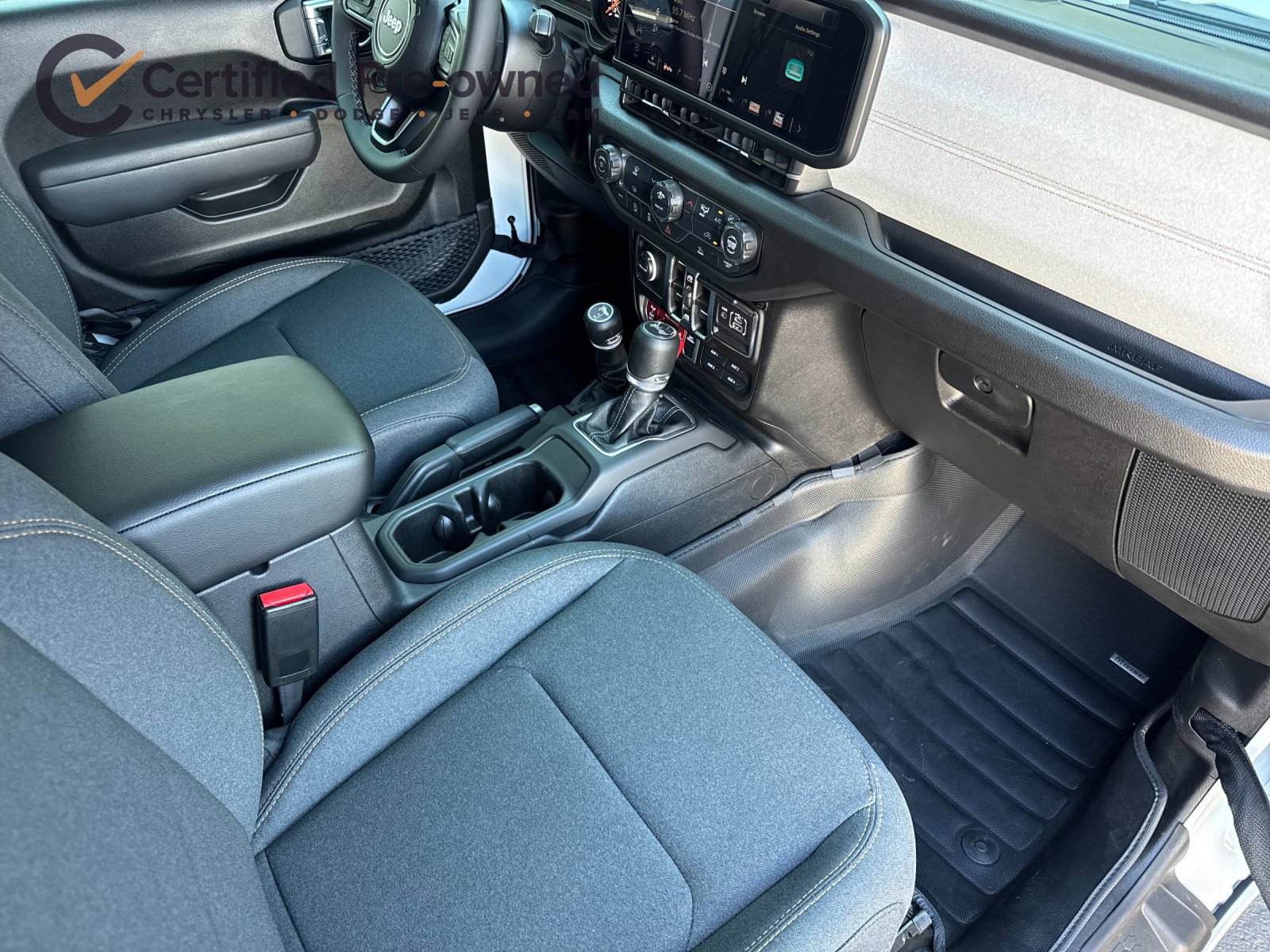 Used 2026 Jeep Wrangler Unlimited Sport AWD/4WD image 17