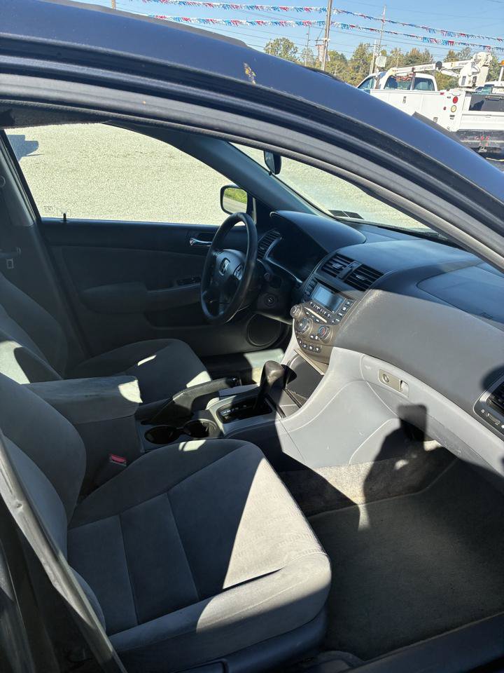 Used 2004 Honda Accord EX image 8