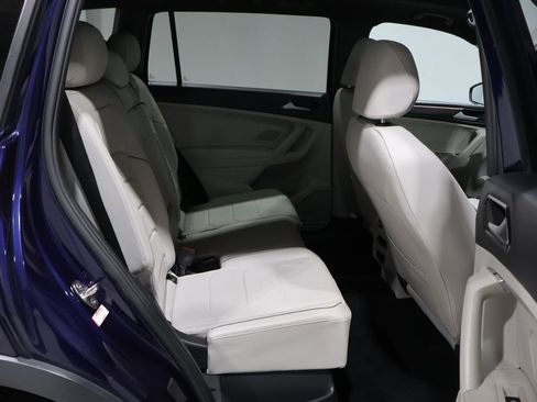 Used 2022 Volkswagen Tiguan SEL R-Line image 24