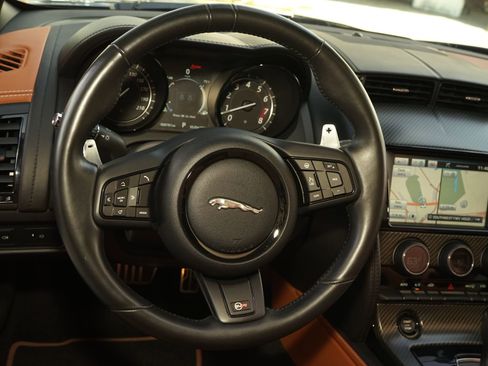 Used 2017 Jaguar F-TYPE SVR AWD/4WD image 20