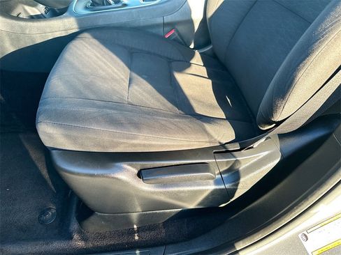 Used 2019 Dodge Durango SXT w/ 3rd Row Seating Group image 9