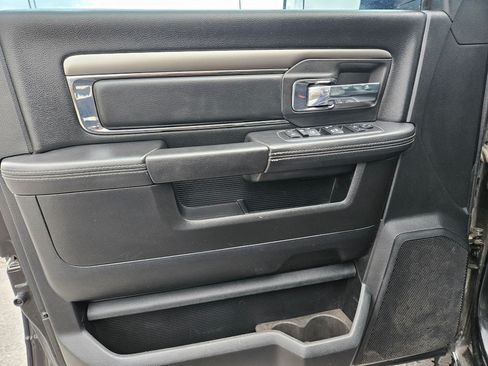 Used 2018 RAM 2500 Laramie w/ Sport Appearance Group AWD/4WD image 14