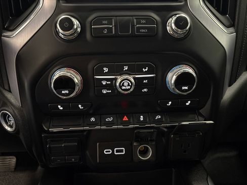 Used 2020 GMC Sierra 1500 Elevation w/ Elevation Value Package AWD/4WD image 21