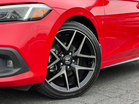 Used 2022 Honda Civic Sport Touring image 2