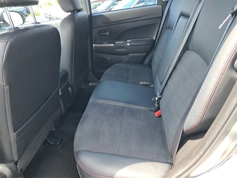 Used 2024 Mitsubishi Outlander Sport SE image 13