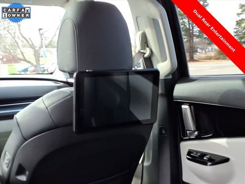 Used 2022 Kia Carnival SX Prestige image 16