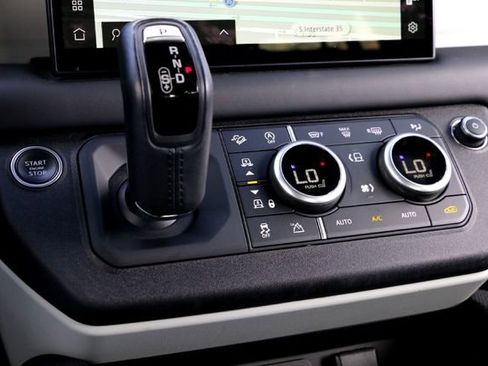 Used 2022 Land Rover Defender 90 X-Dynamic HSE image 18