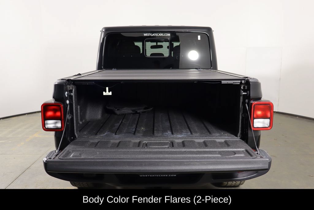 Used 2025 Jeep Gladiator Sport AWD/4WD image 17