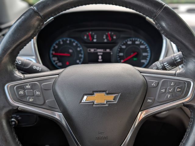 Used 2018 Chevrolet Equinox LT FWD image 23