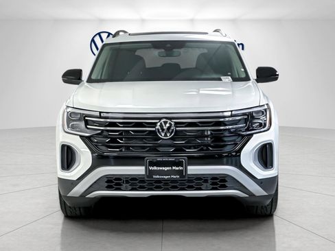 New 2026 Volkswagen Atlas Peak Edition image 8