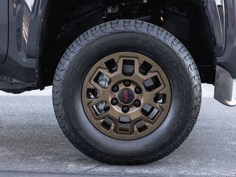 Used 2025 Toyota Tacoma SR5 image 4