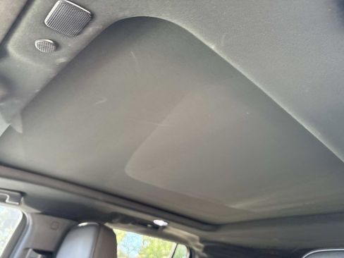 Used 2021 GMC Yukon XL Denali image 16