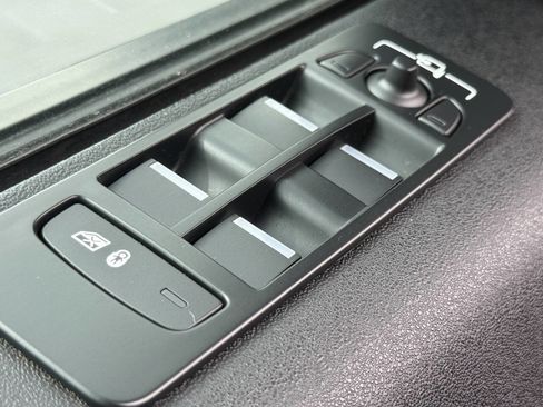 Used 2020 Land Rover Discovery Sport S R-Dynamic image 32