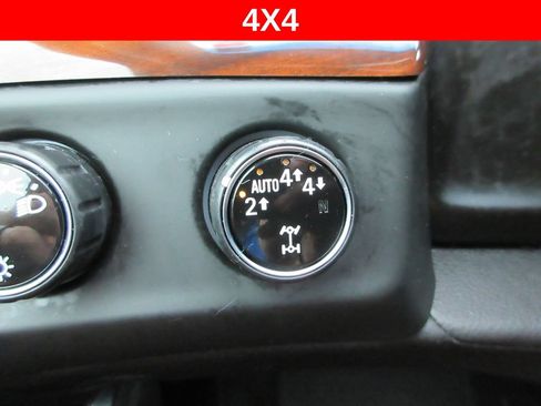 Used 2019 Cadillac Escalade Premium Luxury AWD/4WD image 36