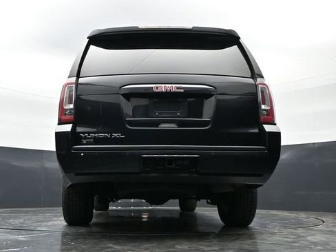 Used 2020 GMC Yukon XL SLT AWD/4WD image 22