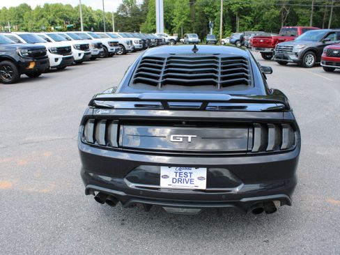 Used 2022 Ford Mustang GT w/ GT Performance Package RWD image 7