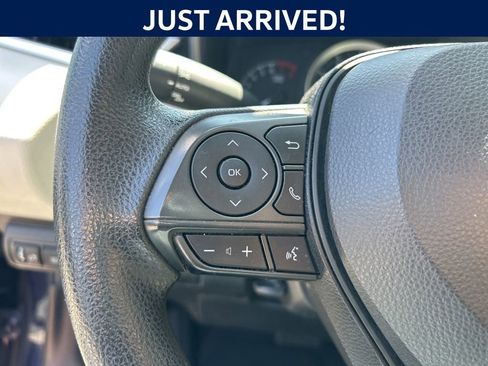 Used 2021 Toyota Corolla LE FWD image 13